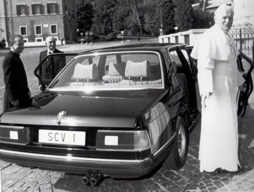 055. Consegna BMW 733i (Vaticano 1990)